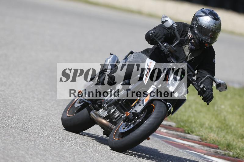 /Archiv-2025/09 22.04.2025 Cornu Master School ADR/gruen-vert/11